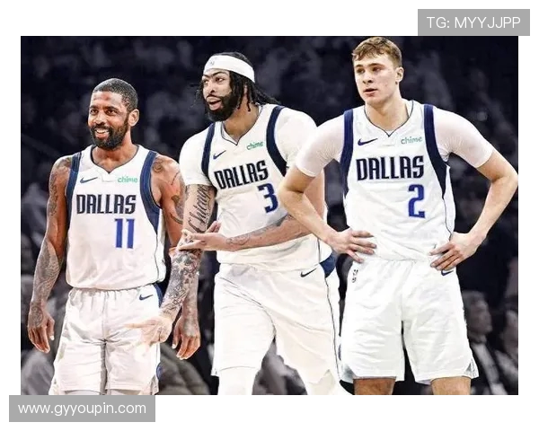 独行侠官推分享明星球员登机合影浓眉克莱弗拉格拉塞尔齐聚一堂